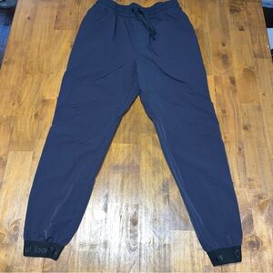 Outdoor Voices black athletic jogger pants size medium 299874
